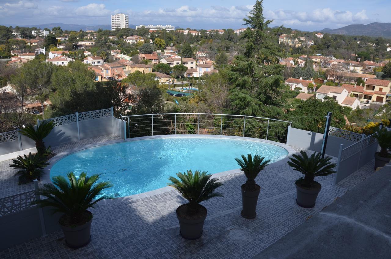 Belle Maison Avec Piscine Dans Les Hauteurs A Saint Raphael Exterior photo